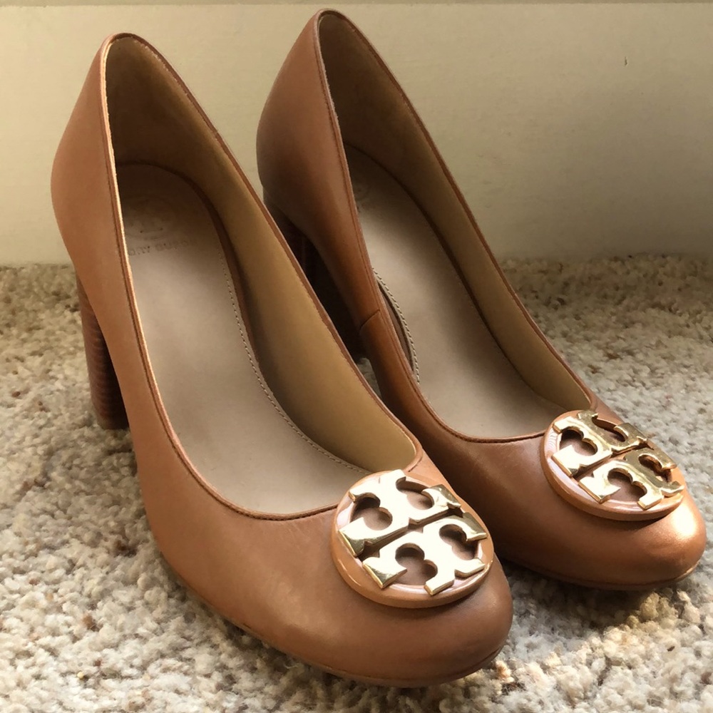 Tory Burch brown pumps